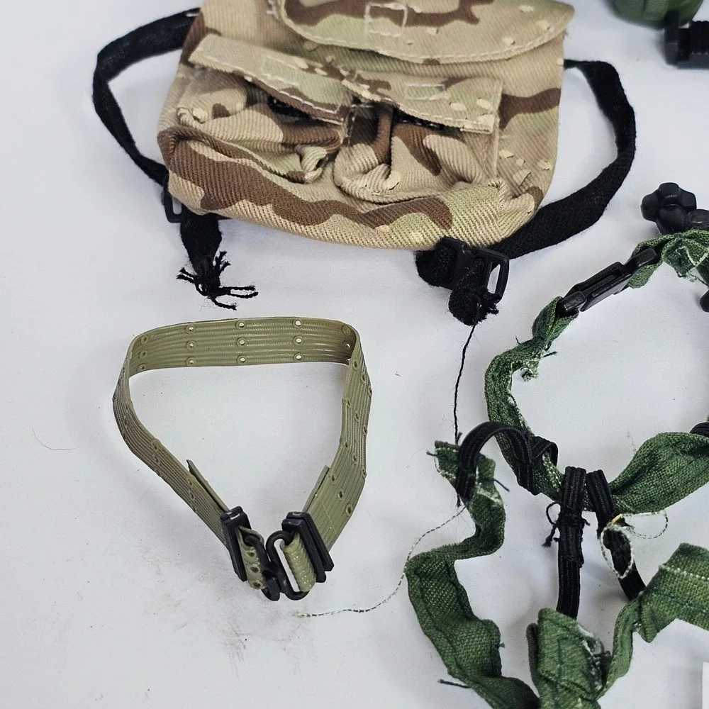 Lot of 17 G.I. JOE‎ World Peacekeepers Military Accessories Gear Bags Radio 1348